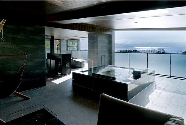A private bath on Japan's clearest lake